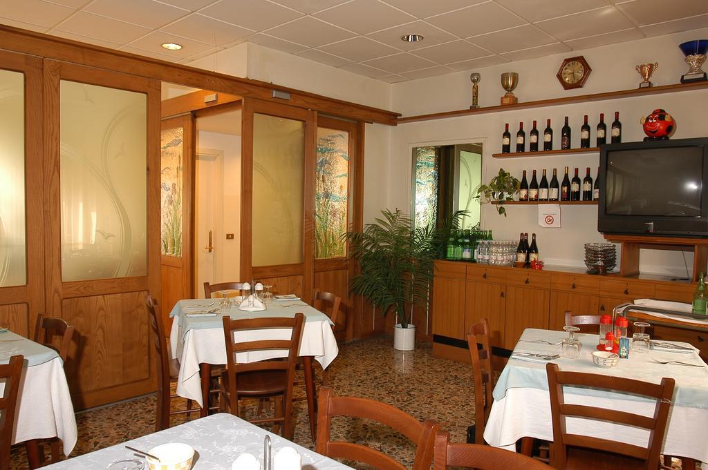 Veduggio con Colzano Hotel Molteni מראה חיצוני תמונה